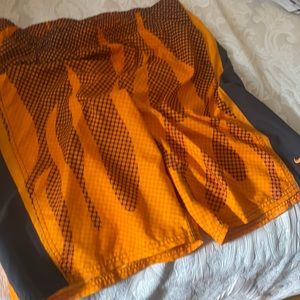 Nike Mens Fire / Flame Print Swimming Trunks Shorts Sz L